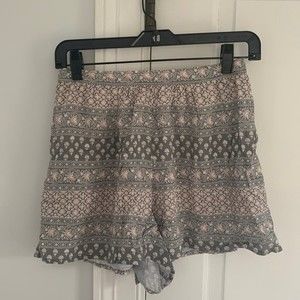 Abercrombie & Fitch Pink and Grey Patterned Pull On Shorts Small